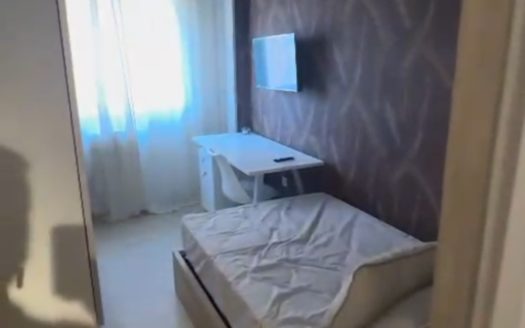 Piso de 4 dormitorios y 2 baños en Cartuja