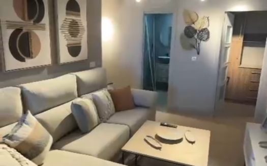 Piso de 4 dormitorios y 2 baños en Cartuja