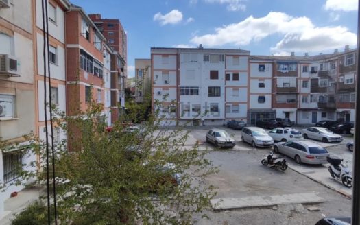 Piso de 3 dormitorios junto Tráfico – Campus Cartuja.