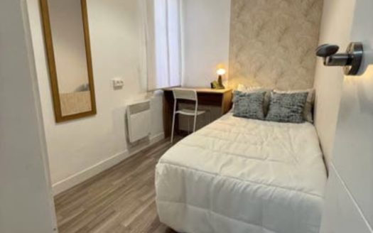 Piso de 4 dormitorios en Tráfico.