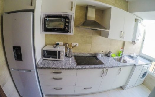 3 Habitaciones para chicas en Realejo