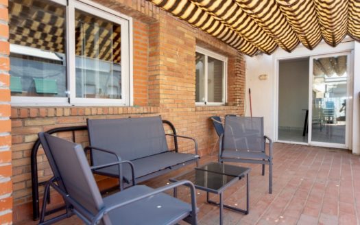 Magnífico piso de 3 dormitorios con terraza junto a Camino de Ronda