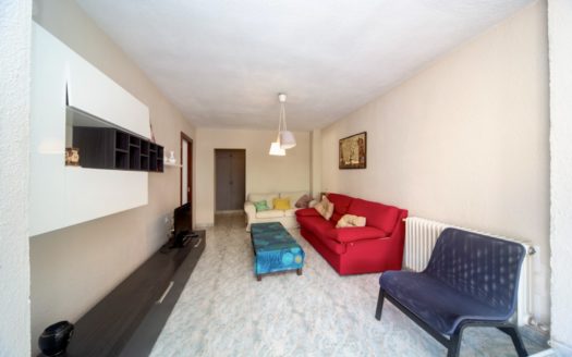 Magnífico piso de 3 dormitorios con terraza junto a Camino de Ronda