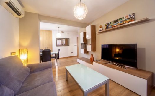 Habitaciones en piso de 2 dormitorios en Polígono de Cartuja