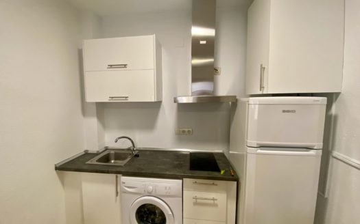 Estupendo apartamento de un dormitorio con agua incluida cerca de Recogidas