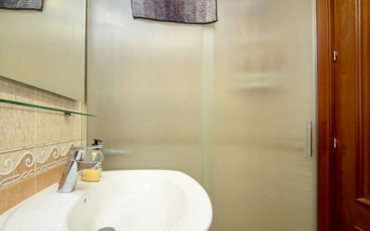 Magnífico piso de 3 dormitorios con terraza junto a Camino de Ronda
