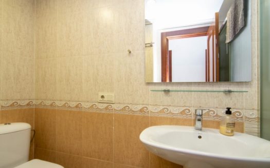 Magnífico piso de 3 dormitorios con terraza junto a Camino de Ronda