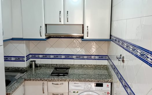 Magnífico piso de 2 dormitorios con calefacción incluida junto a Acera del Darro