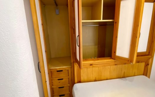 Estupendo apartamento de un dormitorio con agua incluida cerca de Recogidas