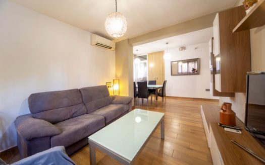 Habitaciones en piso de 2 dormitorios en Polígono de Cartuja