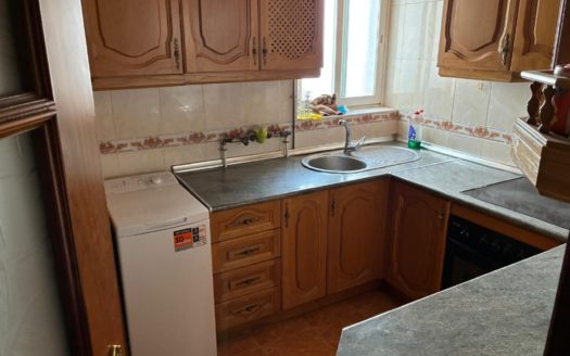 Piso de 3 dormitorios con wifi y calefacción central junto Plaza de Toros. SOLO ERASMUS.