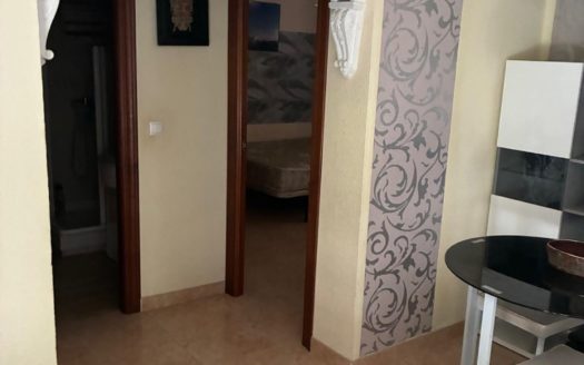Piso de 3 dormitorios con wifi y calefacción central junto Plaza de Toros. SOLO ERASMUS.