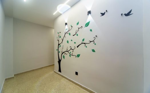 Habitaciones en piso de 4 dormitorios y 2 baños en Camino de Ronda