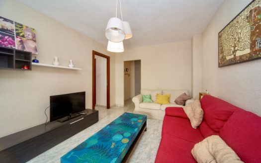 Magnífico piso de 3 dormitorios con terraza junto a Camino de Ronda