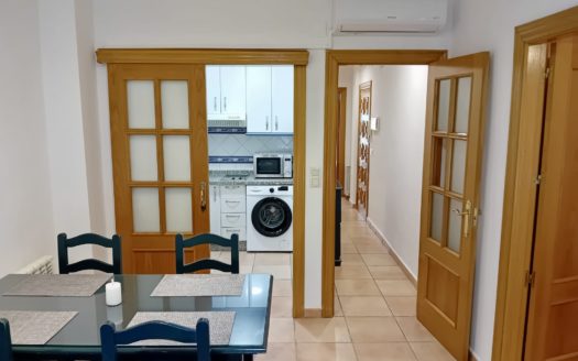Excelente piso de 2 dormitorios con calefacción incluida junto a Acera del Darro