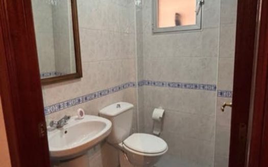 Piso de 3 dormtioriso con Garaje en Joaquina Eguaras.