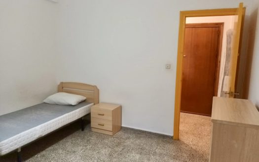 Estupendo piso de 3 dormitorios en Ancha de Capuchinos