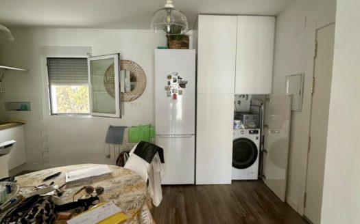 Excelente piso de 3 dormitorios con wifi incluido en Avenida Pablo Picasso