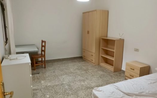 Estupendo piso de 3 dormitorios en Ancha de Capuchinos