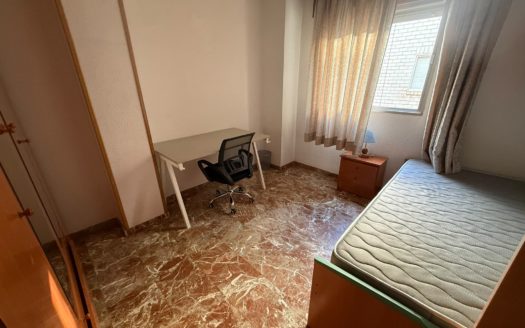 Piso de 3 dormitrios en Camino de Ronda