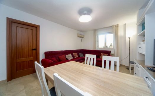 Habitaciones en piso de 5 dormitorios y 3 baños en Camino de Ronda