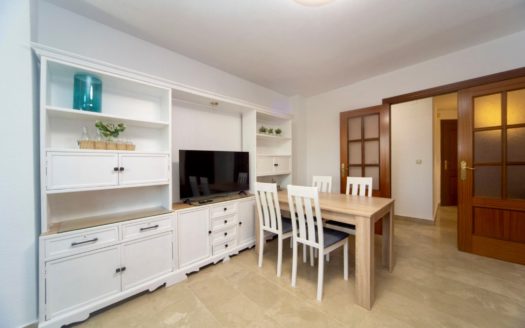 Excelente piso de 5 dormitorios y 3 baños en Camino de Ronda