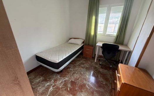 Piso de 3 dormitrios en Camino de Ronda